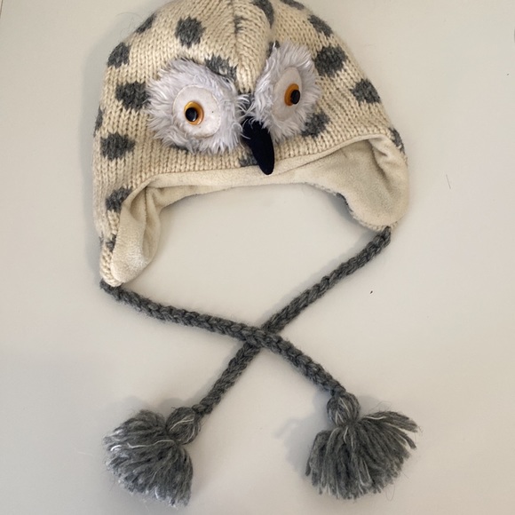 Bundle of 4 Winter Hats - Picture 9 of 12